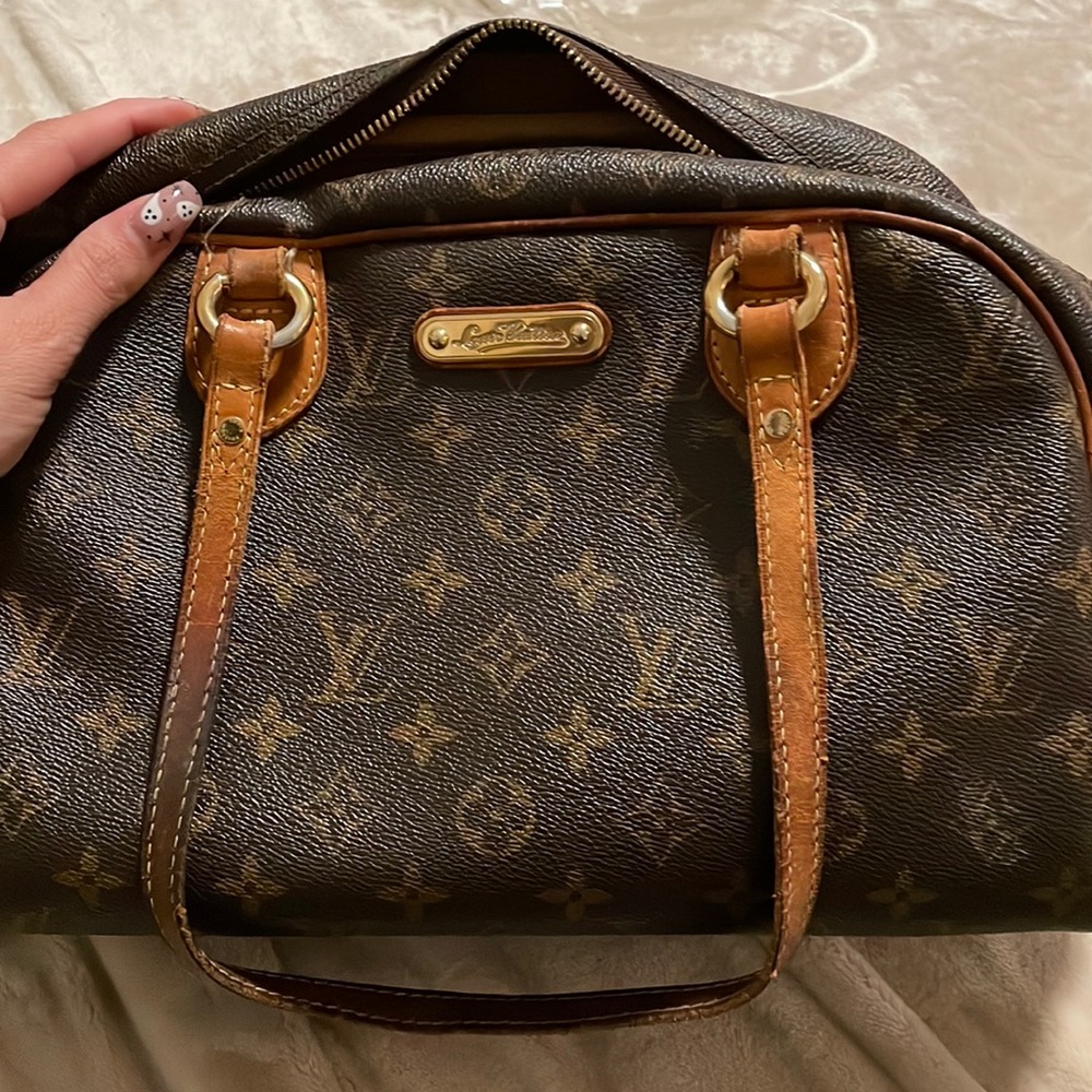 Louis Vuitton purse
